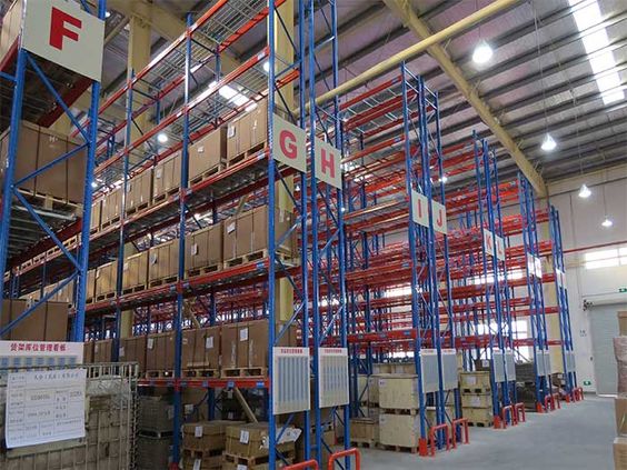SELECTIVE PALLET RACKING (SPR) SYSTEM UNTUK WAREHOUSE BESAR