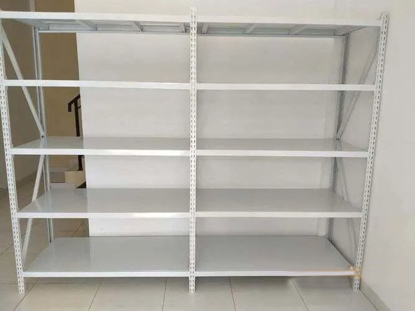 RAK ARSIP BESI KANTOR SERBAGUNA KEKUATAN 150 KG TIPE C-150: Solusi penyimpanan cerdas untuk kantor modern—tahan beban, hemat ruang, dan tampil elegan