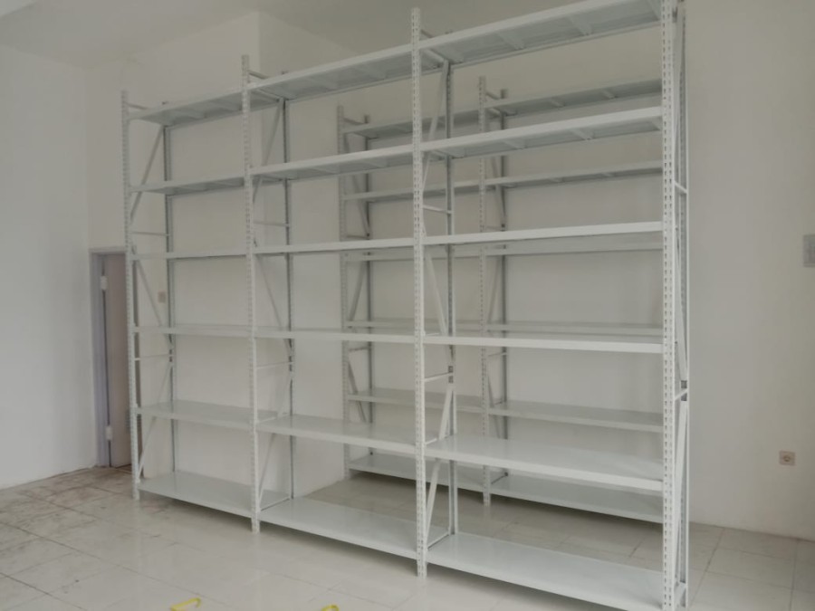 RAK ARSIP BESI KANTOR SERBAGUNA KEKUATAN 150 KG TIPE C-150: Solusi penyimpanan cerdas untuk kantor modern—tahan beban, hemat ruang, dan tampil elegan