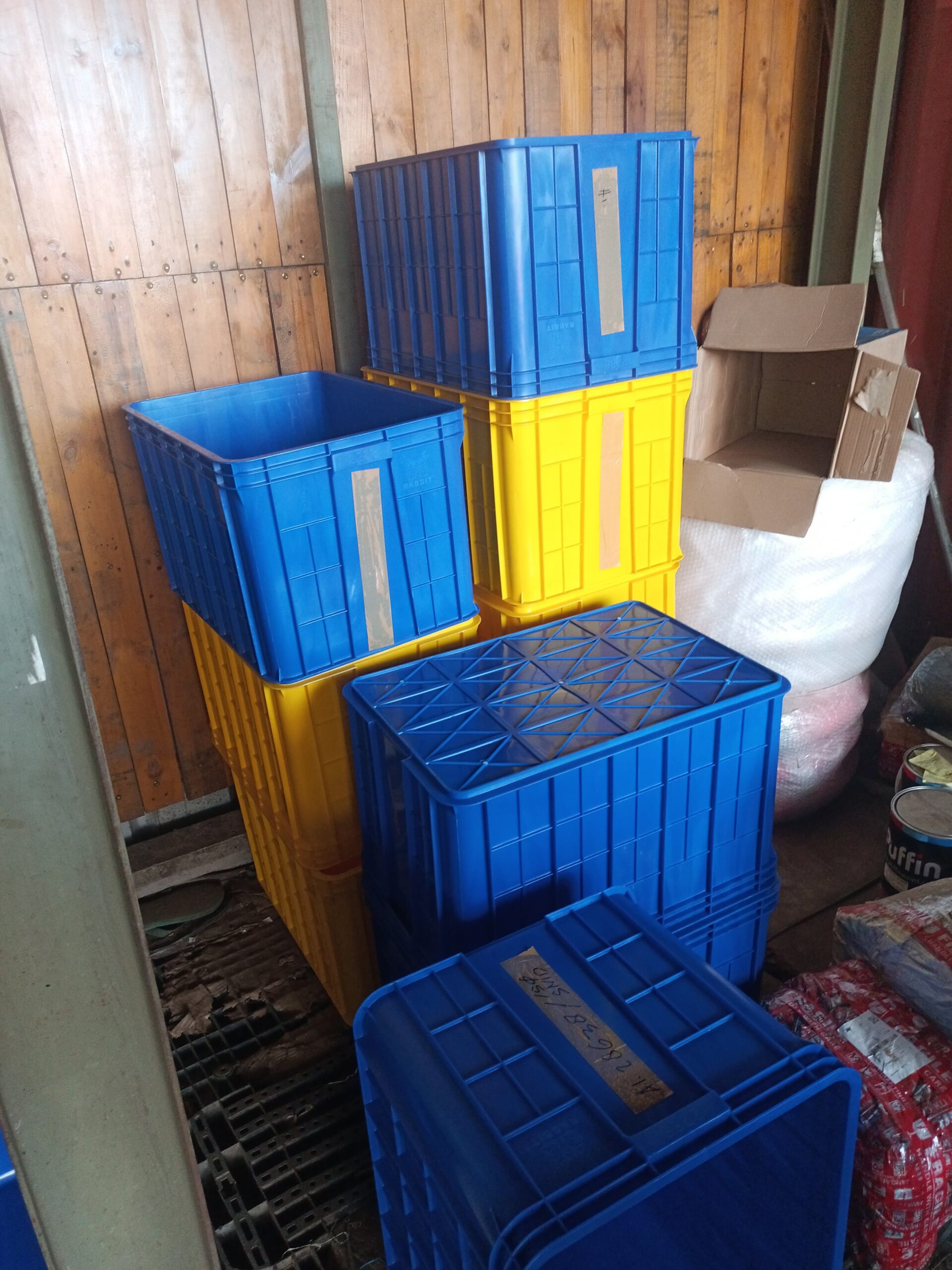 Container Box Industri Rabbit 2288 – Keranjang Plastik Rapat Serbaguna Ukuran 62×43×38 cm, Volume 101 Liter | Rajarak.id