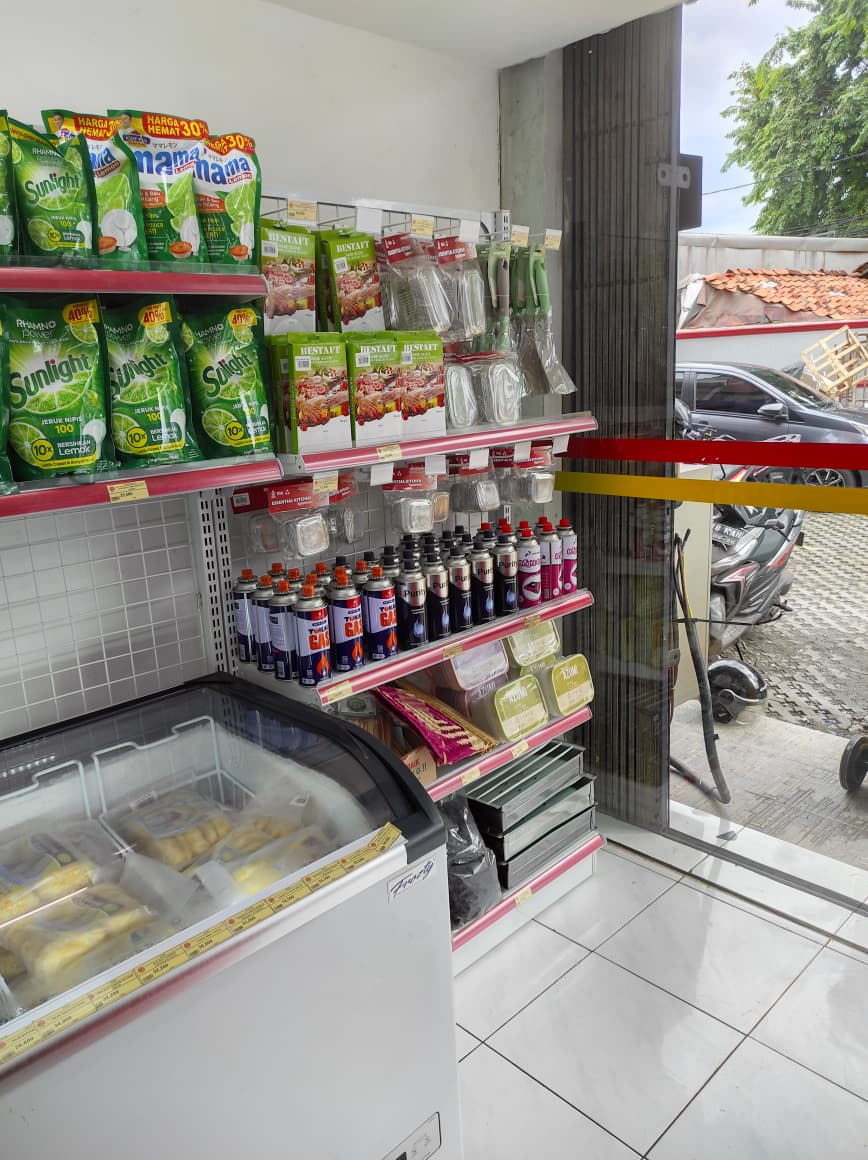 PEMASANGAN RAK MINIMARKET GONDOLA DISPLAY TOKO DAGING NUSANTARA DI PENGGILINGAN – JAKARTA TIMUR OLEH TIM RAJA RAK INDONESIA | RAJARAK,ID – RAKTOKO.ID
